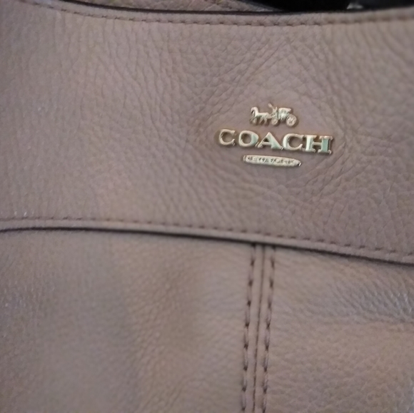Light pink coach purse - Picture 2 of 9